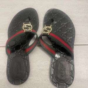 Gucci GG Leather Thong  Sandal
